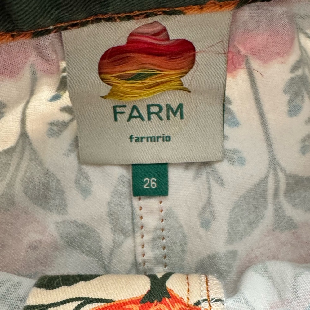 Farm Rio sand tapestry Floral Shorts - Picture 3 of 4